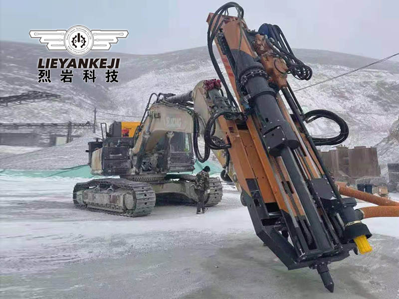 巖石靜態(tài)爆破開采設備 巖石靜態(tài)爆破開采設備